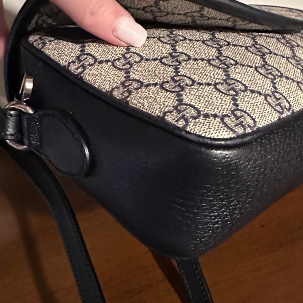 Gucci monogram crossbody - Picture 5 of 14